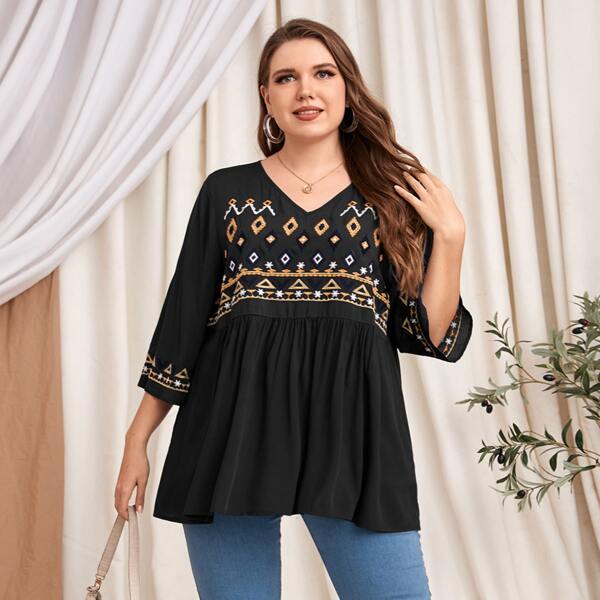 

Plus Geo Embroidery Smock Blouse, Black