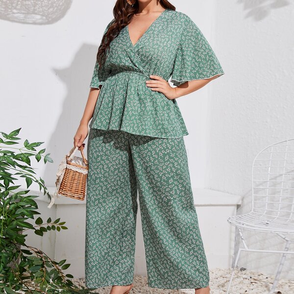 

Plus Ditsy Floral Peplum Blouse With Wide Leg Pants, Green