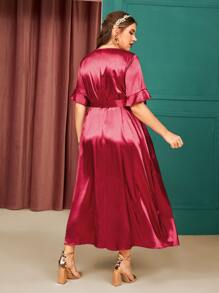 大碼緞面樹葉刺繡V領繫腰帶洋裝