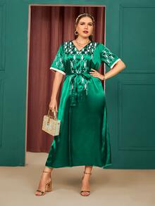 Vestido con cinturón de satén con bordado - Verde - Ver 3