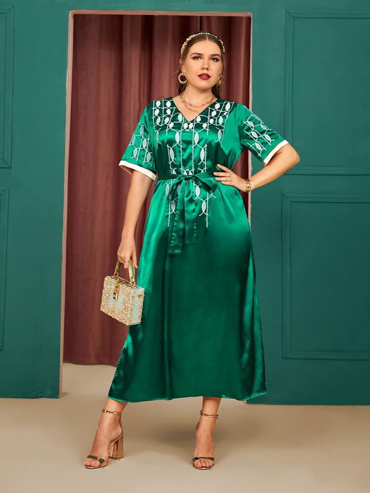 Vestido con cinturón de satén con bordado - Verde - Añade 3