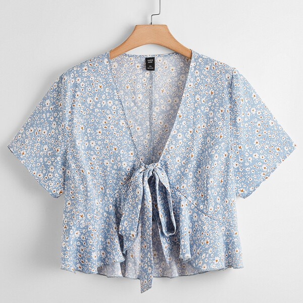 

Plus Ditsy Floral Tie Front Top, Baby blue