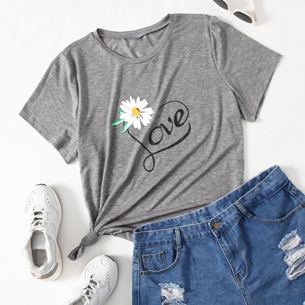 

Plus Daisy And Letter Graphic Tee, Grey