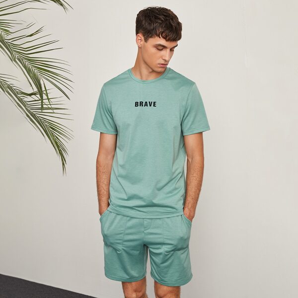 

Men Letter Graphic Tee & Dual Pocket Shorts, Mint green