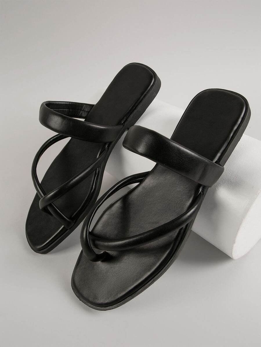皮革交叉腳趾套穿涼鞋 - 黑色 - 查看 1