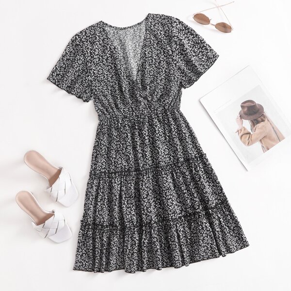 

Ditsy Floral Ruffle Hem A-Line Dress, Black and white