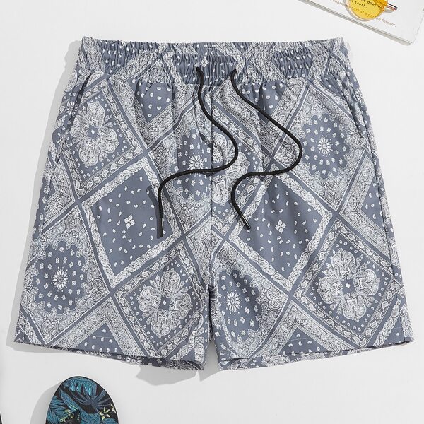 

Men Scarf & Paisley Print Drawstring Waist Shorts, Grey