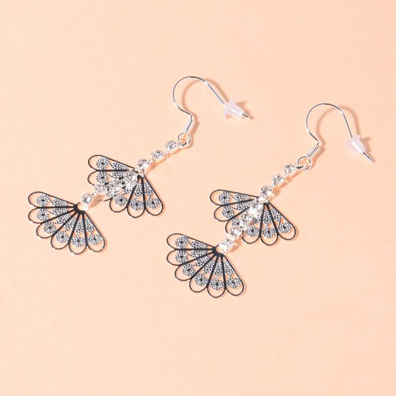 

Rhinestone Decor Drop Earrings, Silver