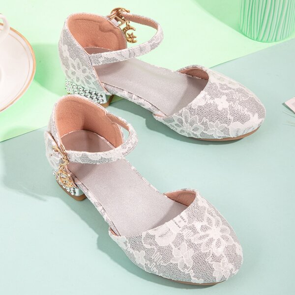 

Girls Floral Pattern Flats, White