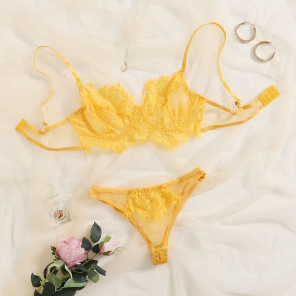 

Eyelash Lace Underwire Lingerie Set, Yellow