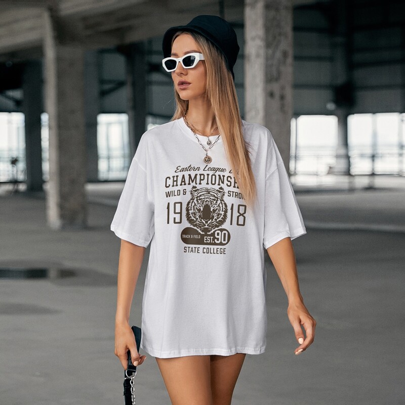 

Letter And Tiger Print Drop Shoulder Oversized Tee, White