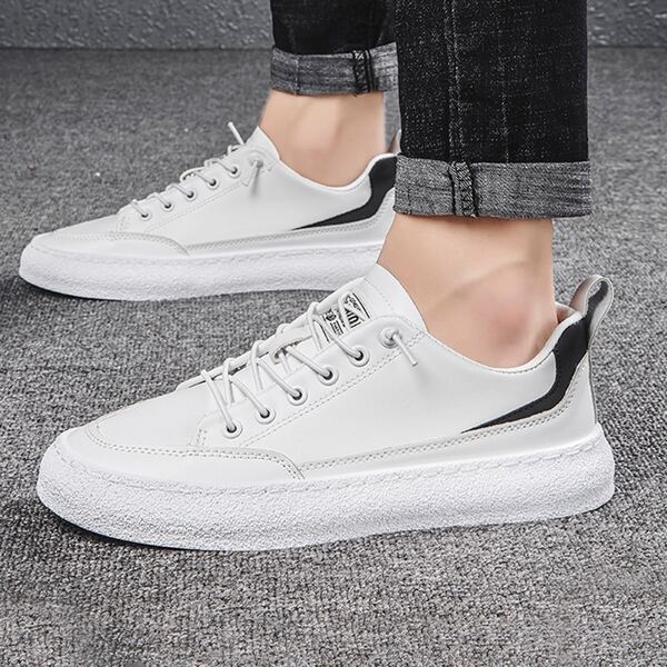 

Men Minimalist Lace Up Front Skate Shoes, White