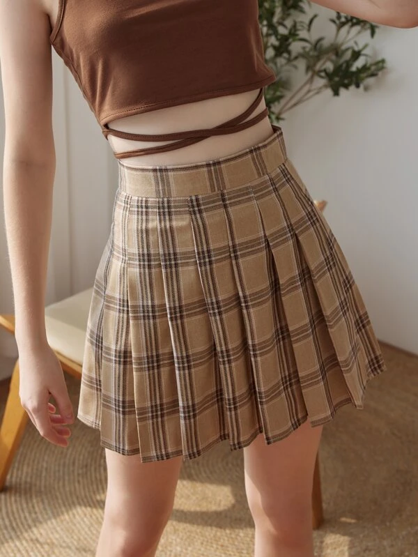 plaid pleated skirts