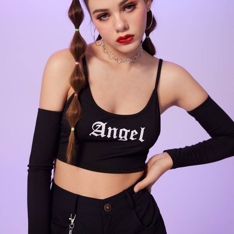 

Letter Crop Cami & 1pair Oversleeve, Black