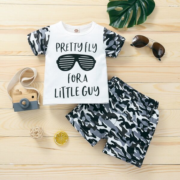 

Baby Boy Slogan Graphic Tee With Camo Shorts, Multicolor
