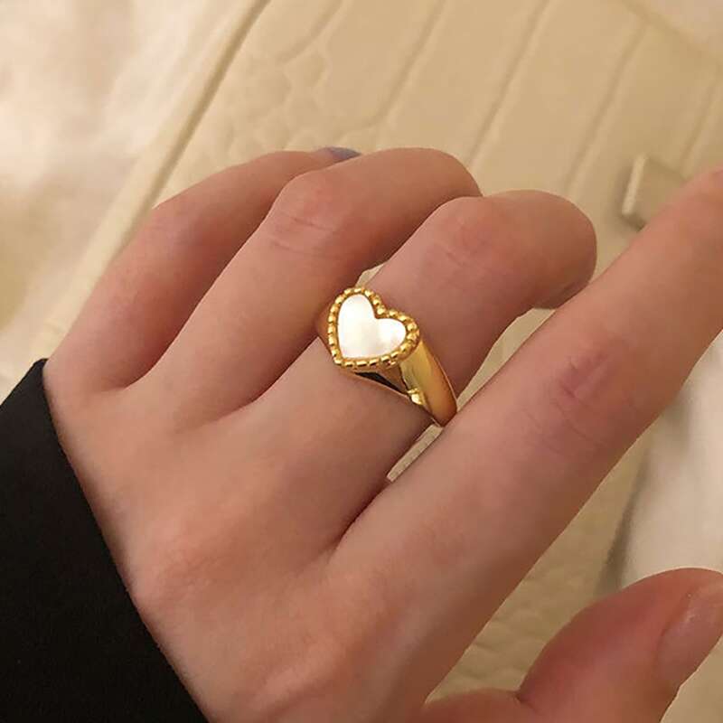

Heart Cuff Ring, Gold