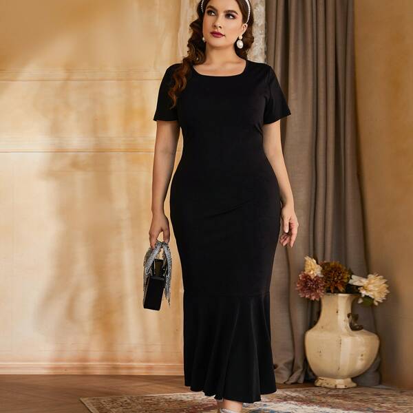 

Plus Ruffle Hem Dress, Black