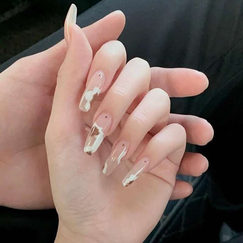 

24pcs Graphic Fake Nail, White