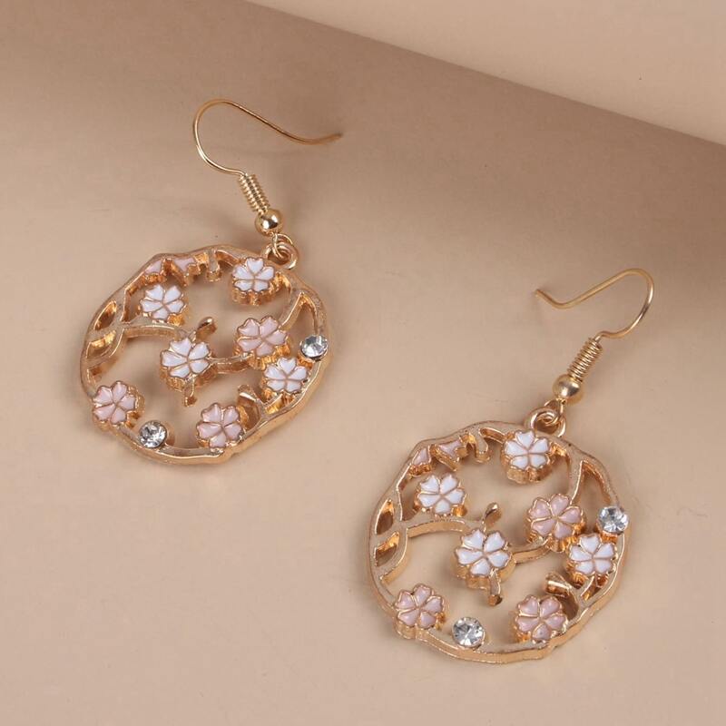 

Flower Drop Earrings, Gold
