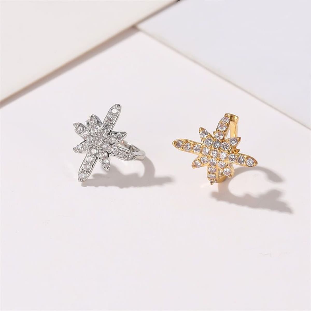 

2pcs Rhinestone Ear Cuff, Multicolor
