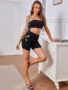 SHEIN Cut Out Ring Linked Biker Shorts - Black - View 5