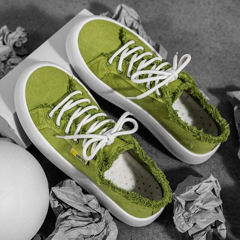 

Guys Raw Trim Canvas Shoes, Green