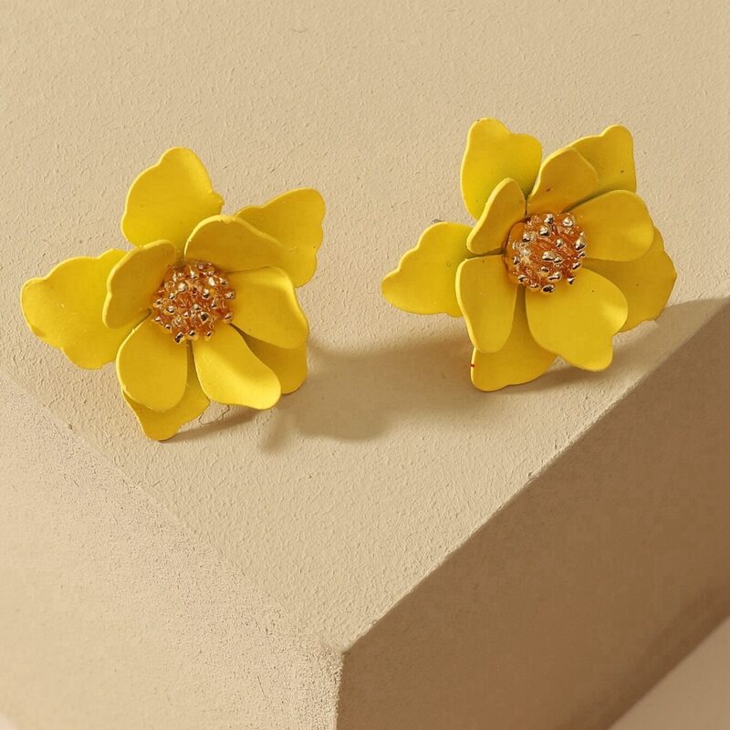 

Flower Stud Earrings, Yellow