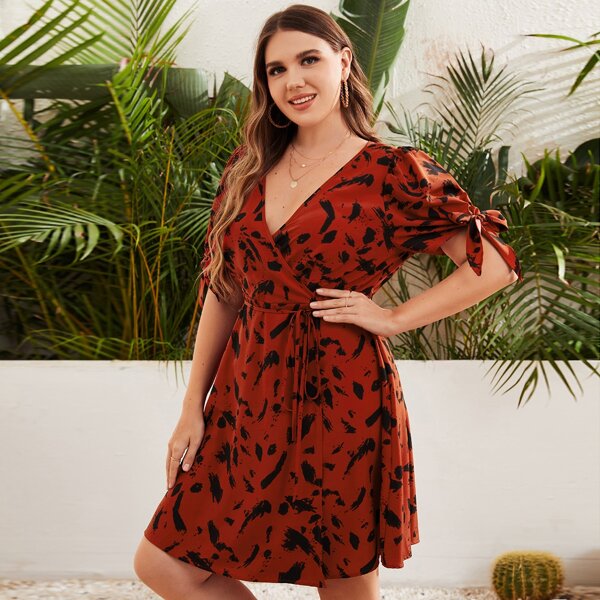 

Plus Brush Stroke Print Knot Sleeve Wrap Belted Dress, Multicolor