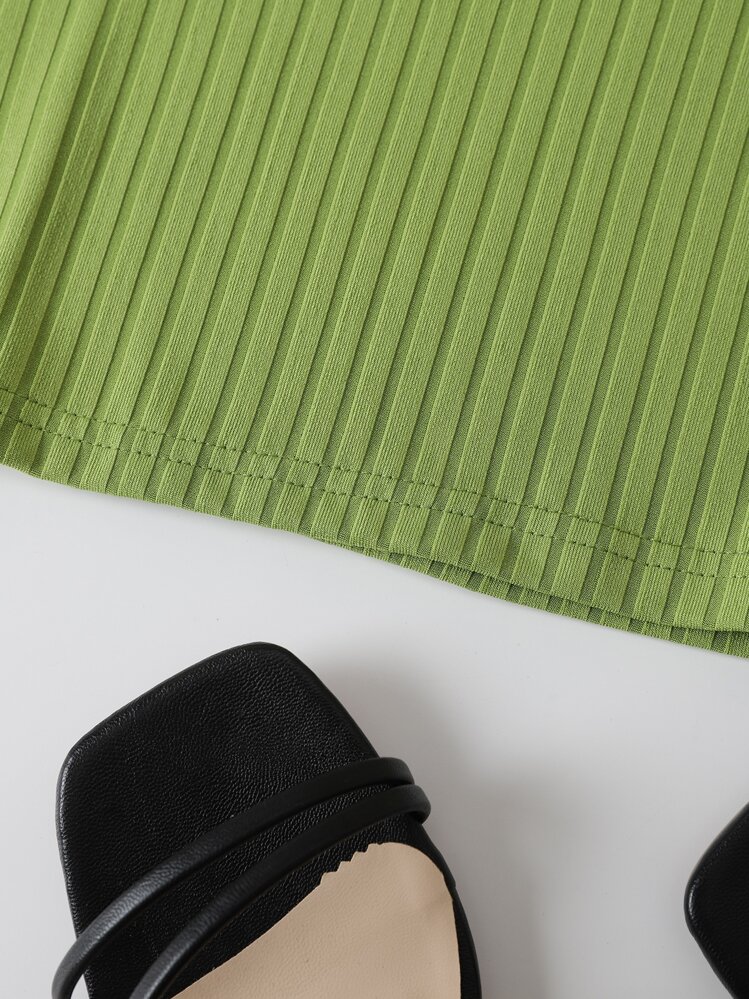 SHEIN EZwear Solid Rib-Knit Crop Tank Top - Green - View 3