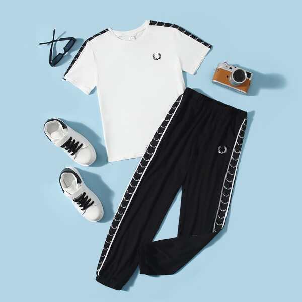 

Boys Graphic Print Tee & Elastic Waist Jogger Pants Set, Black and white