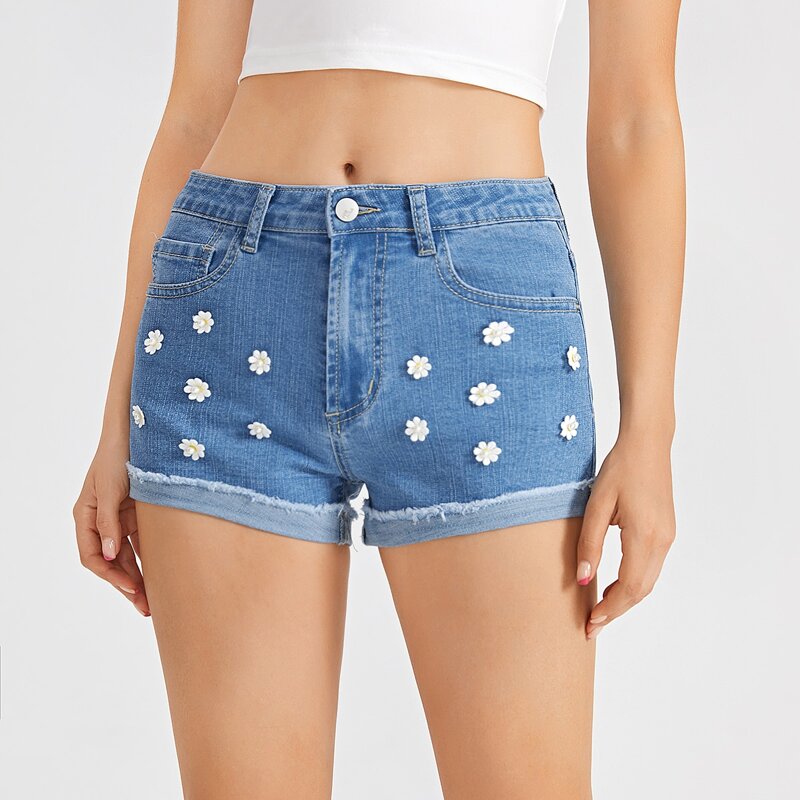 

Daisy & Pearls Deatail Denim Shorts, Light wash