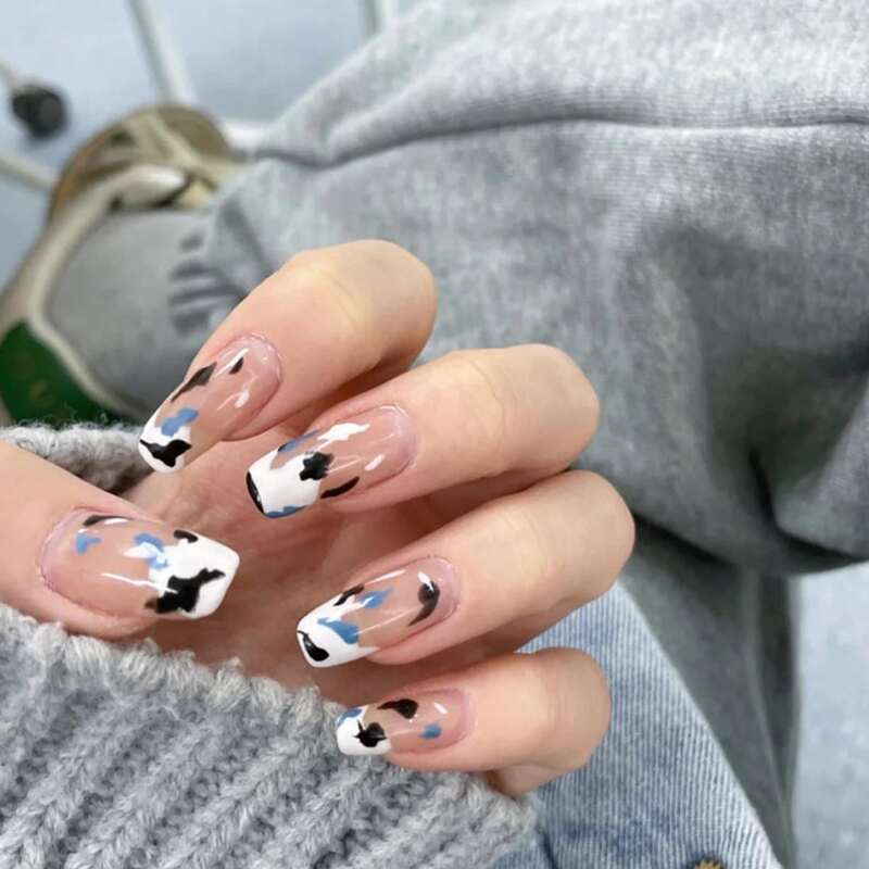 

24pcs Graphic Fake Nail, White