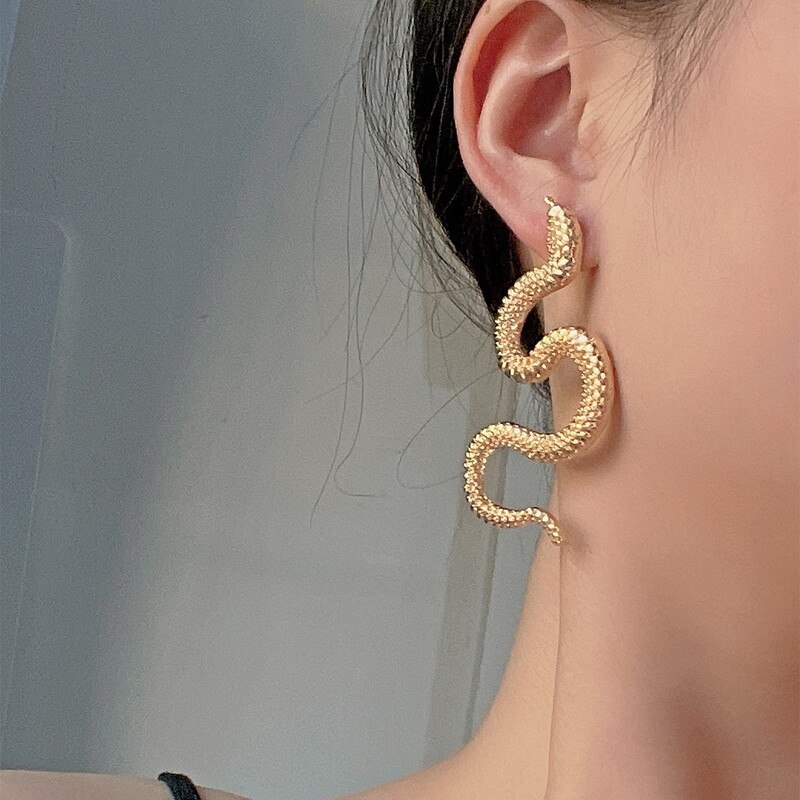 

Serpentine Drop Earrings, Gold