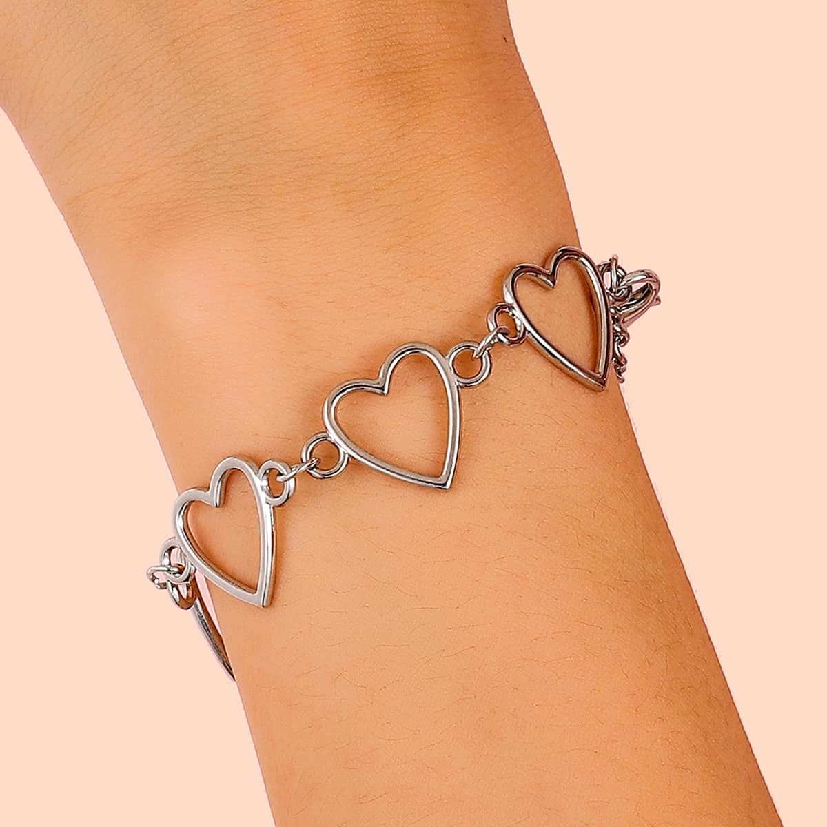 

1pc Heart Bracelet, Silver