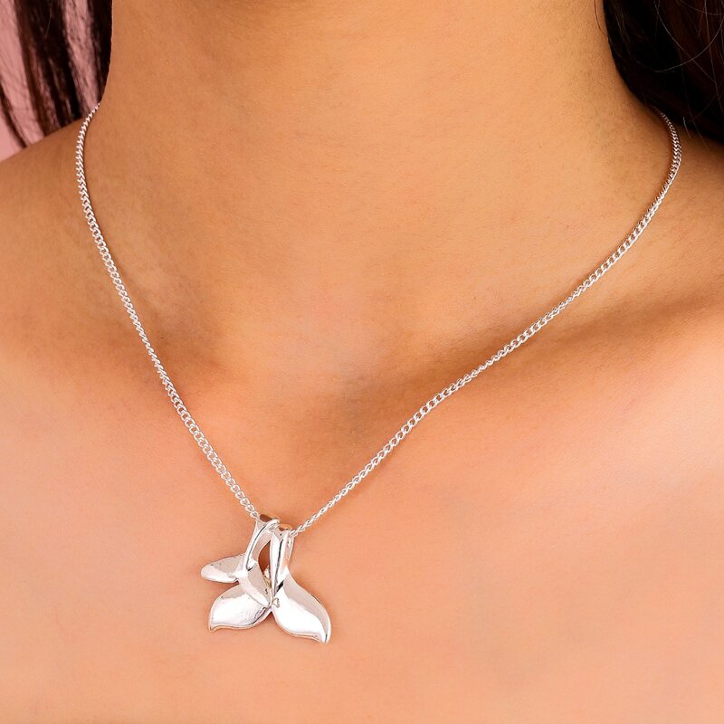 

Tail Pendant Necklace, Silver