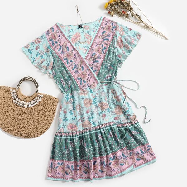 

Plus Floral Print Tie Side Wrap Dress, Multicolor