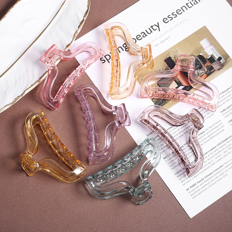 

3pcs Random Clear Hair Claw, Multicolor