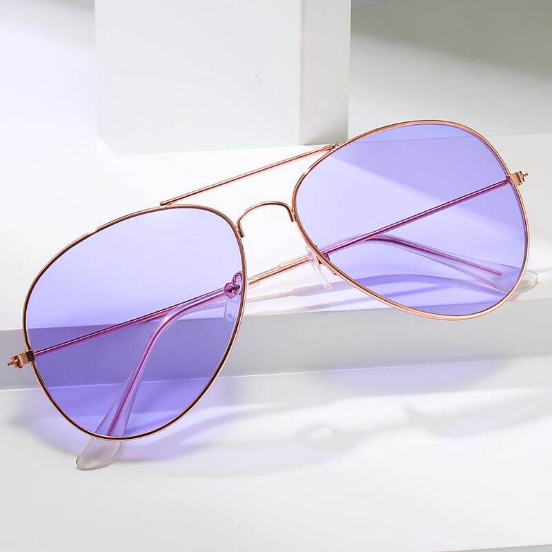 

Metal Frame Tinted Lens Sunglasses