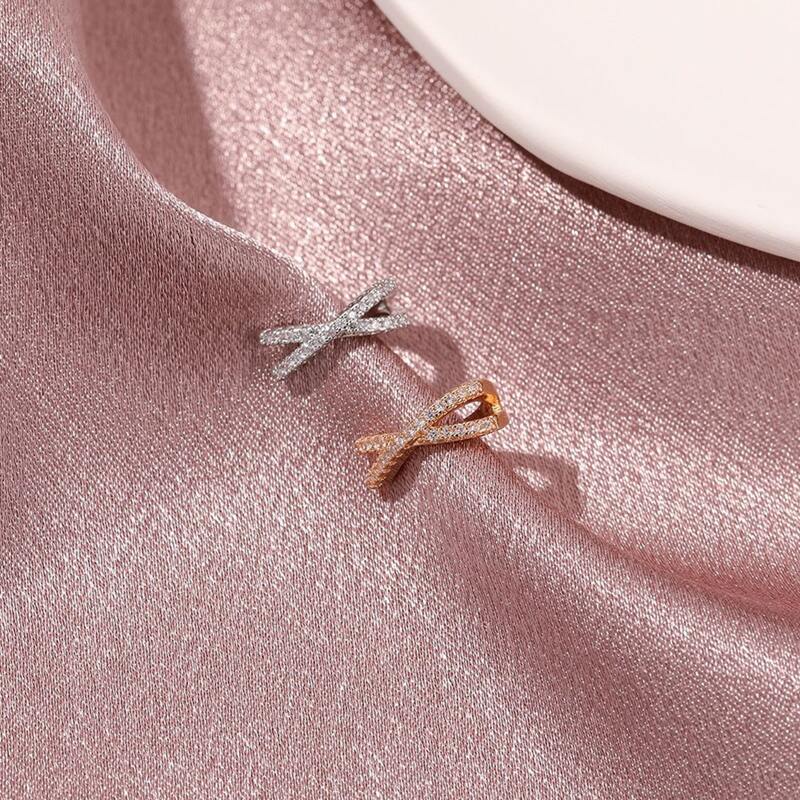 

2pcs Rhinestone Ear Cuff, Multicolor