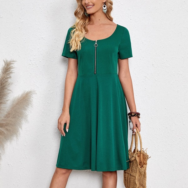 

Scoop Neck Half Zipper Flared Dress, Army green