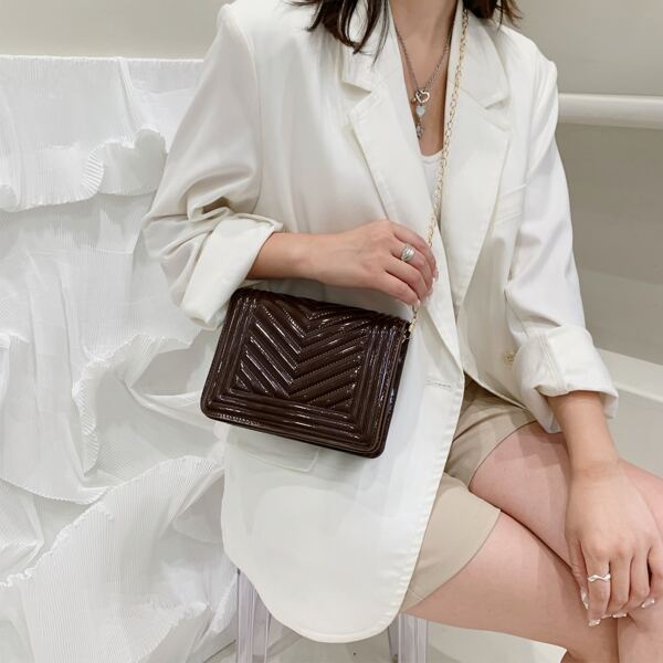 

Chevron Quilted Flap Chain Bag, Coffee brown