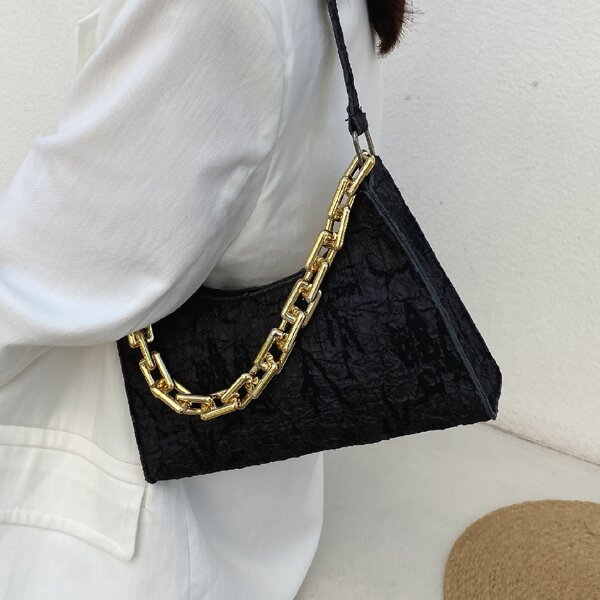 

Chain Shoulder Bag, Black