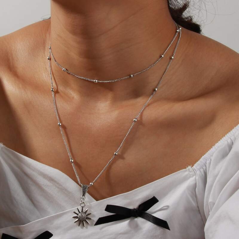 

Flower Layered Necklace, Silver