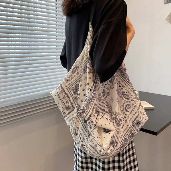 

Paisley Pattern Shoulder Bag, White