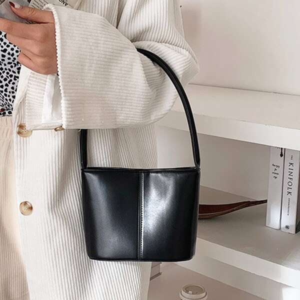 

Minimalist Shoulder Bag, Black