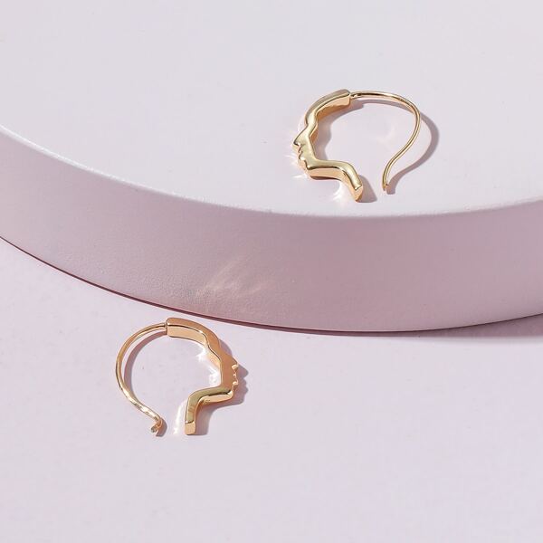 

Figure Design Hoop Earrings, Gold