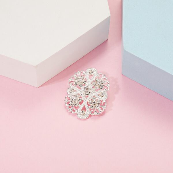 

Rhinestone Decor Hollow Out Brooch, Silver