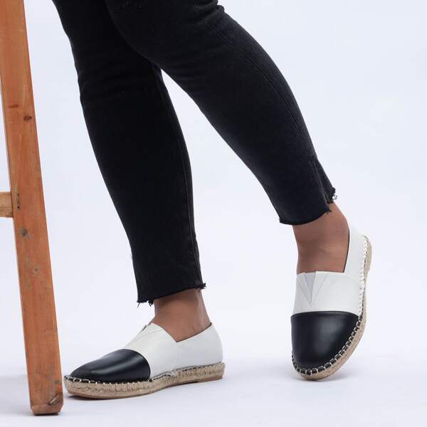 

Two Tone Espadrille Flats, Black and white