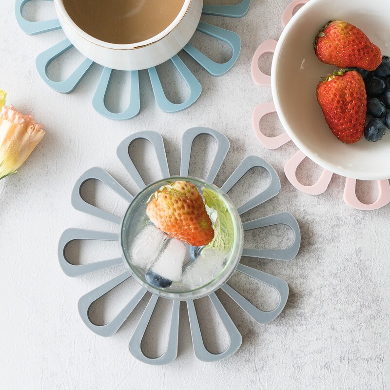 

1pc Flower Shaped Random Insulation Pad, Multicolor
