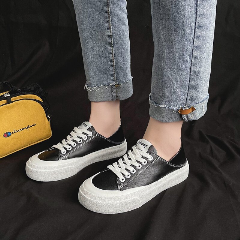 

Minimalist Skate Shoes, Black